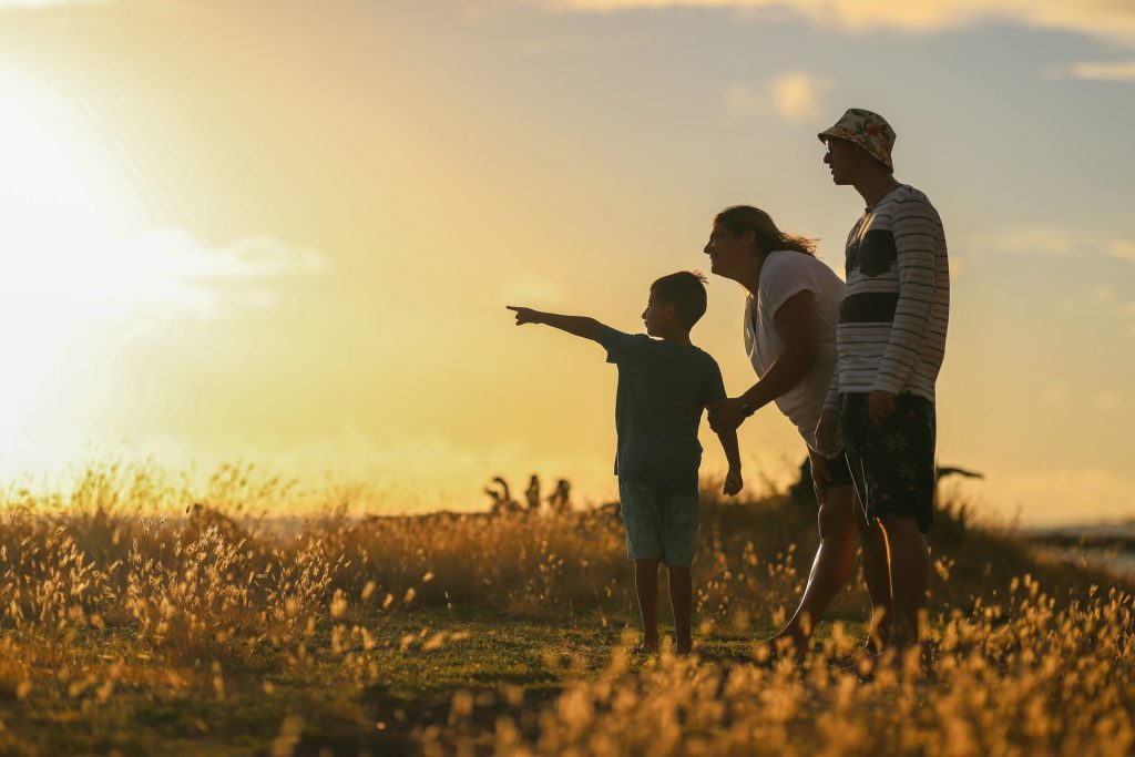 FAmilia en un campo